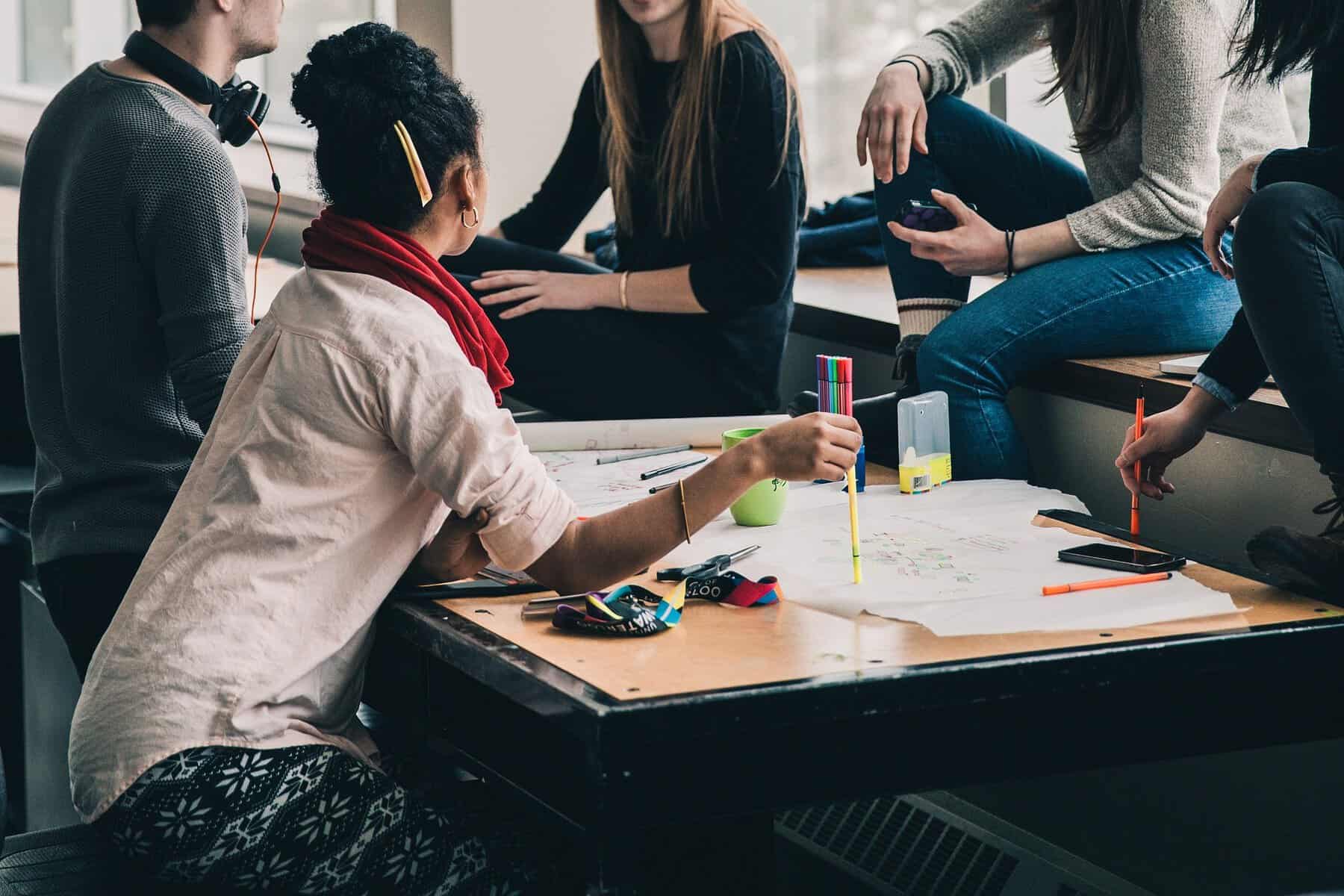 S příchodem nového školního roku se autobusy opět plní žáky a studenty. Všichni studenti do 26 let mají možnost využít zlevněnou jízdenku, tedy jízdenku se slevou 50 %. Při kontrole […]